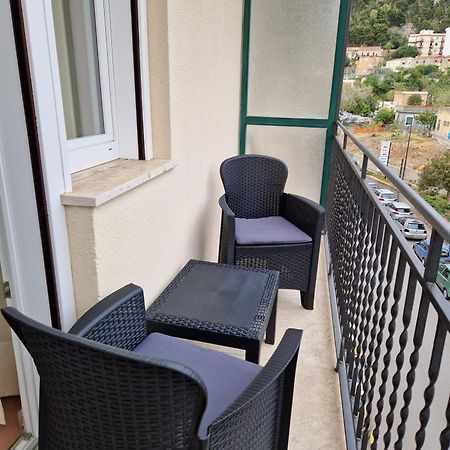 Rocksea Rooms Cefalu Bagian luar foto