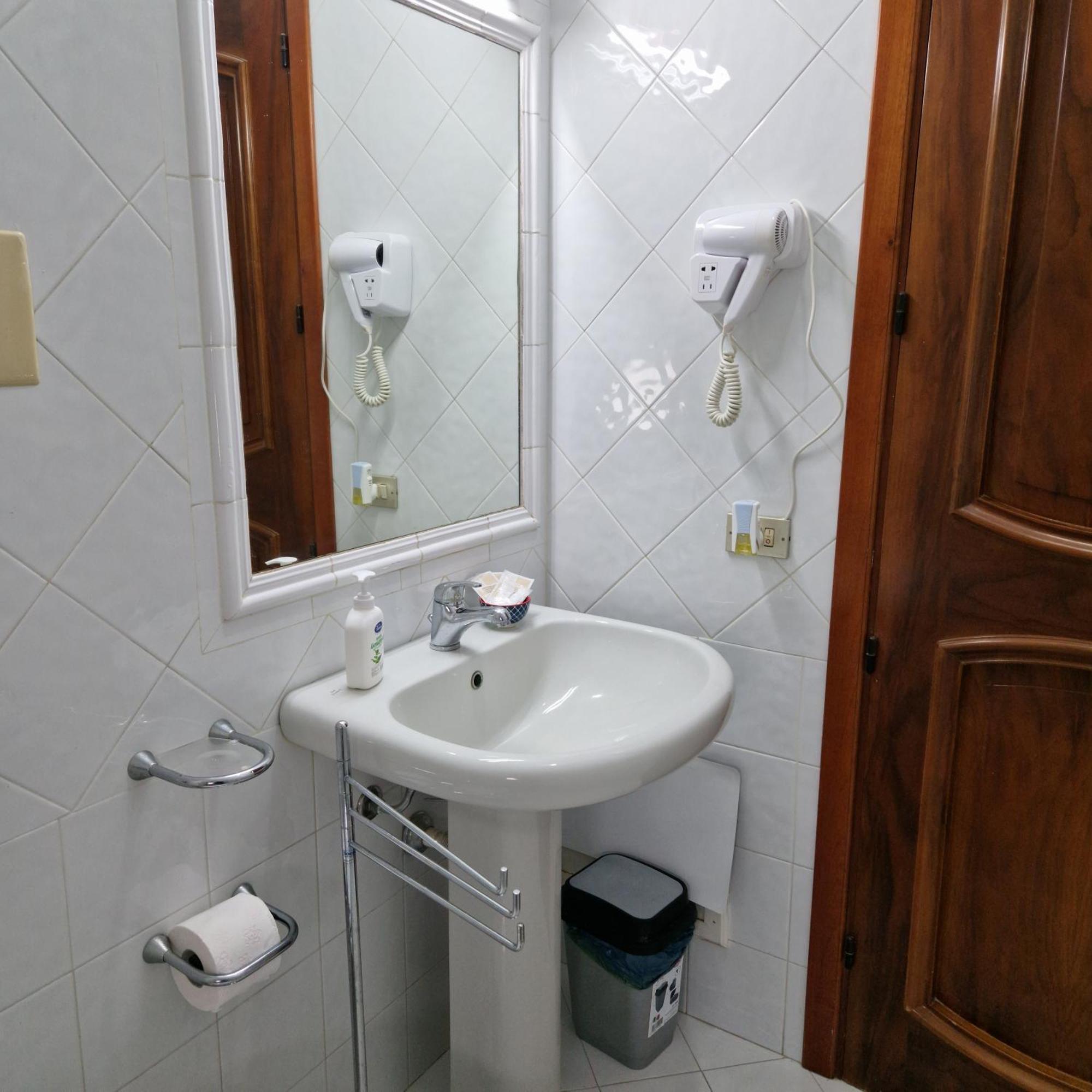 Rocksea Rooms Cefalu Bagian luar foto